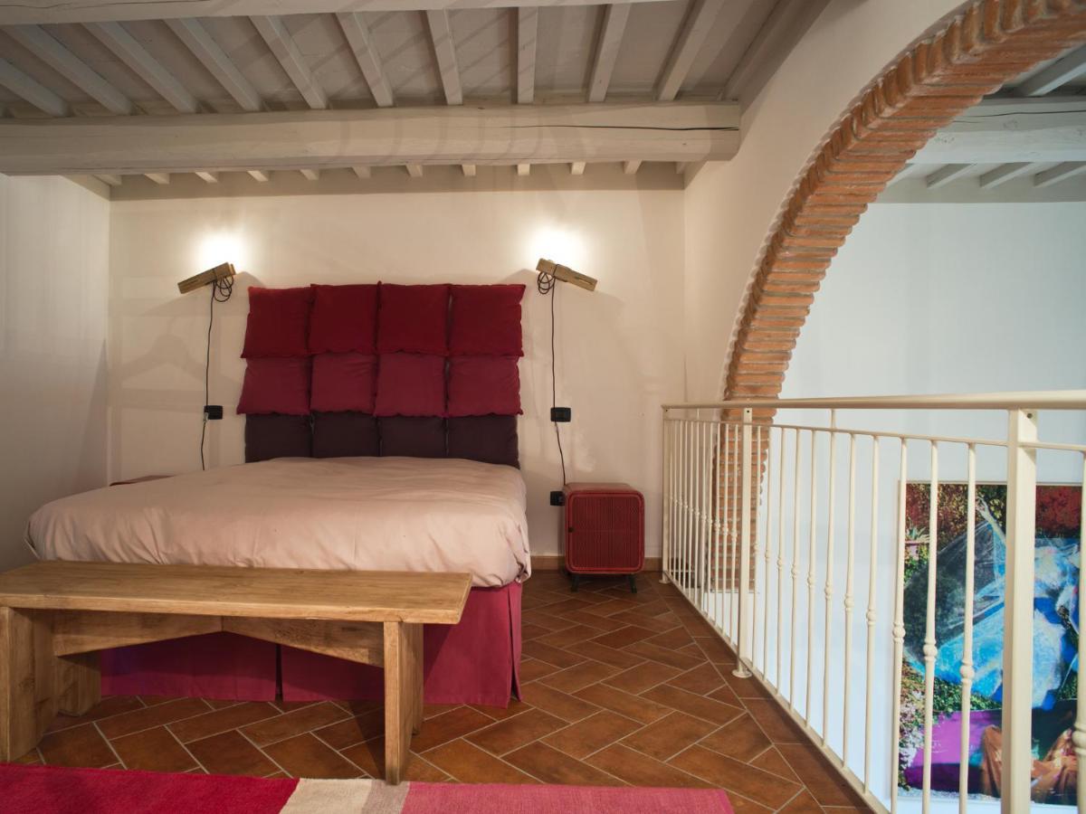 San Ruffino Apartments Lari Exteriör bild